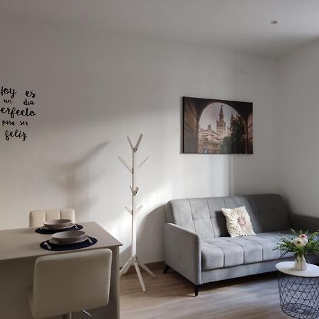 Estudio Moderno Con Opcion De Garaje Apartment Seville Exterior photo